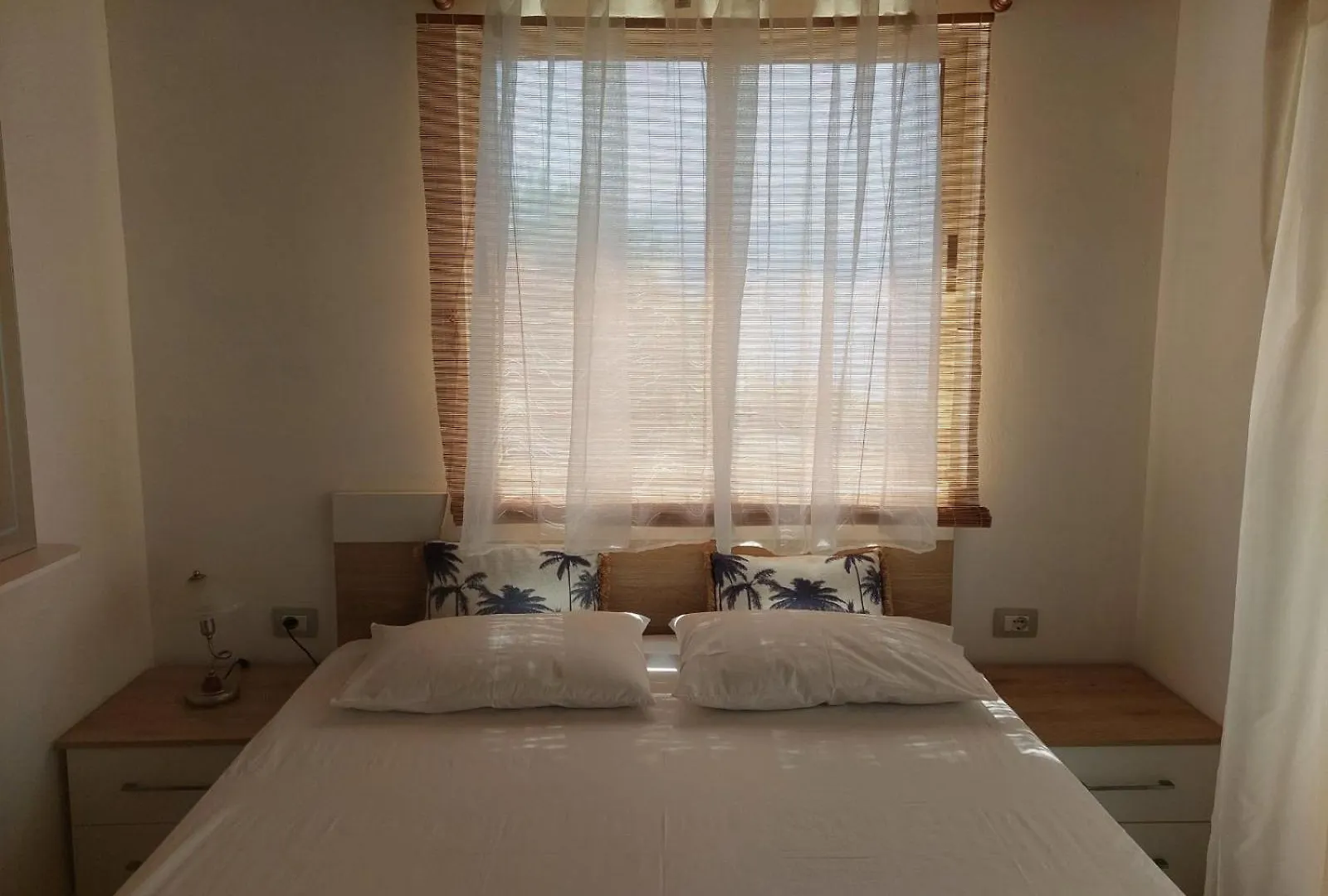 Gasthuis Antonio Rooms Qeparo