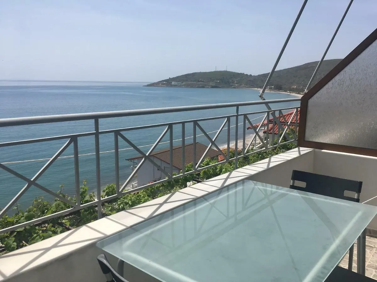 Qeparo Antonio Rooms 0*,  Albania